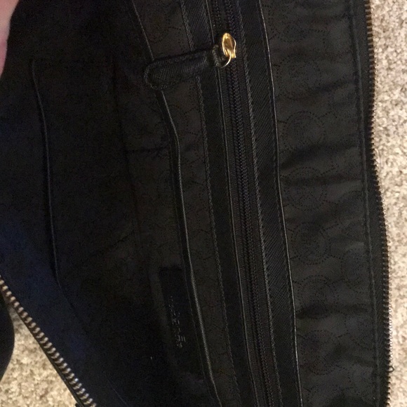 Black Micheal Kors Tote - Picture 10 of 10